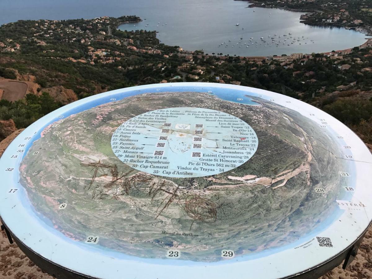 大湾别墅 Saint-Raphaël 外观 照片